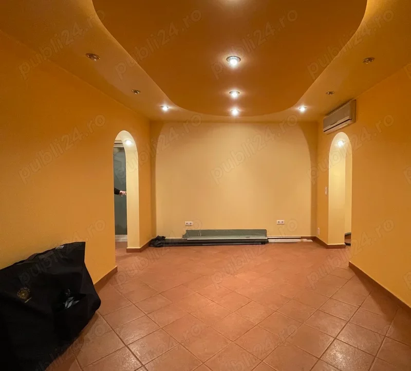 1 Decembrie 1918, Theodor Pallady, centrala proprie, etaj 3/4.