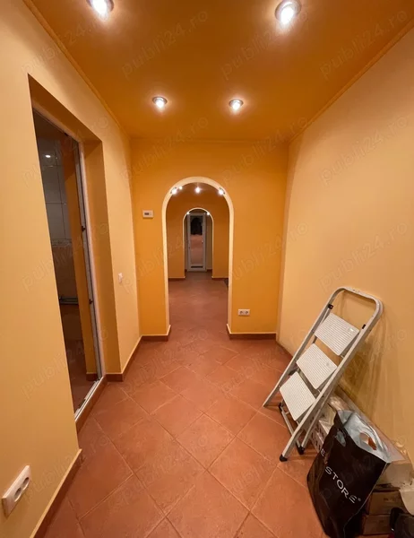 1 Decembrie 1918, Theodor Pallady, centrala proprie, etaj 3/4.